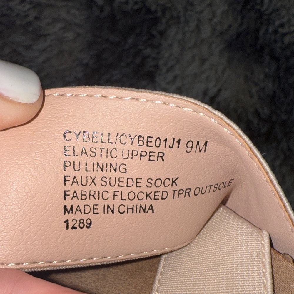 ⭐️3/$25⭐️ Madden Girl flat platform Women's Sandals - Picture 8 of 9